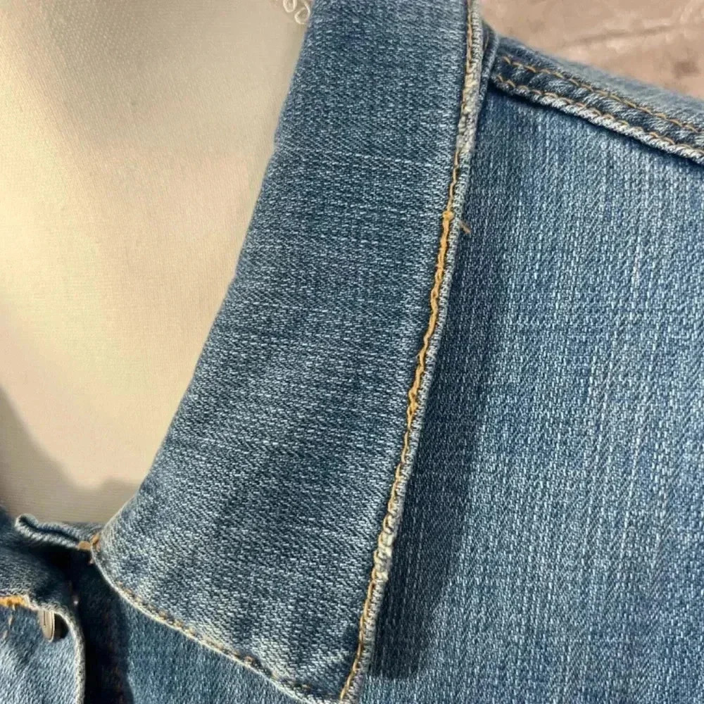 SOLD Anthropologie Pilcro and the Letterpress Amore Floral Embroidered Denim - Picture 9 of 9
